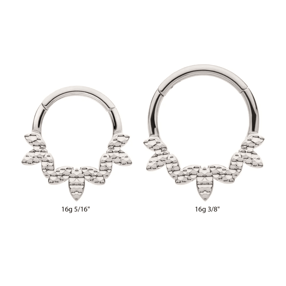 Titanium Clustered Hammered 3-Petal Flower Front Facing Hinged Segment Clicker